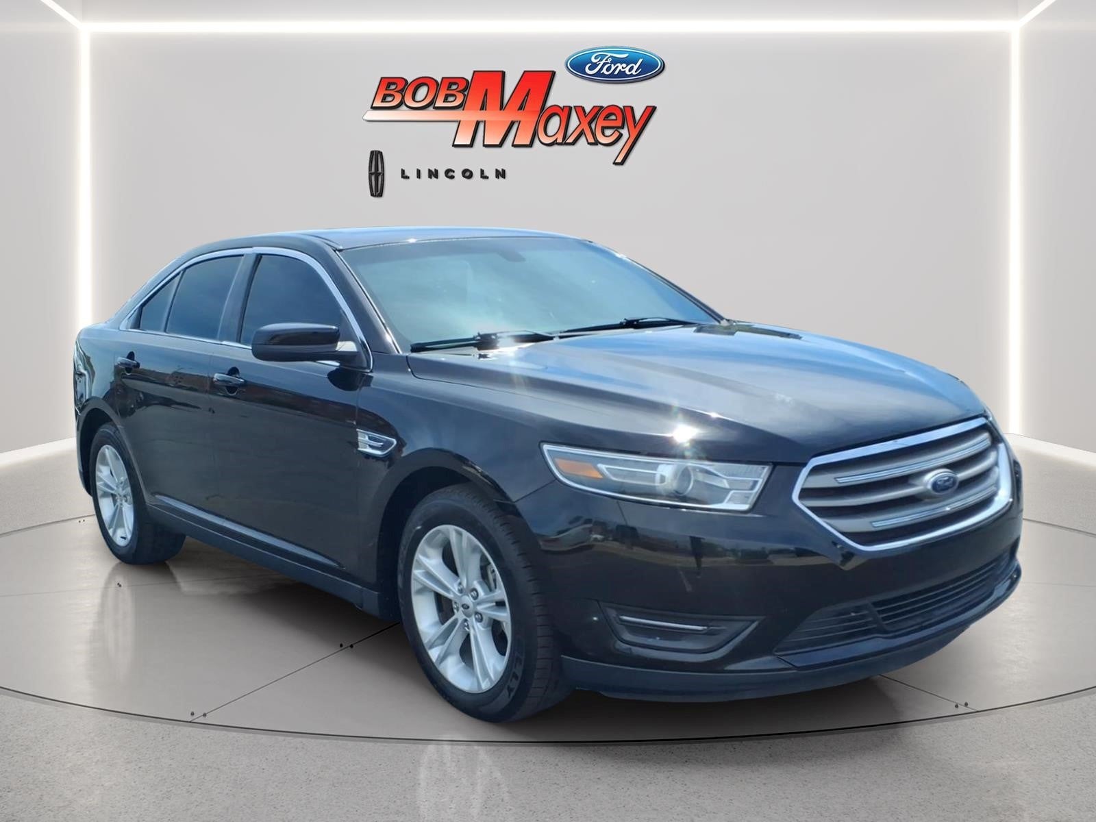 2018 Ford Taurus SEL