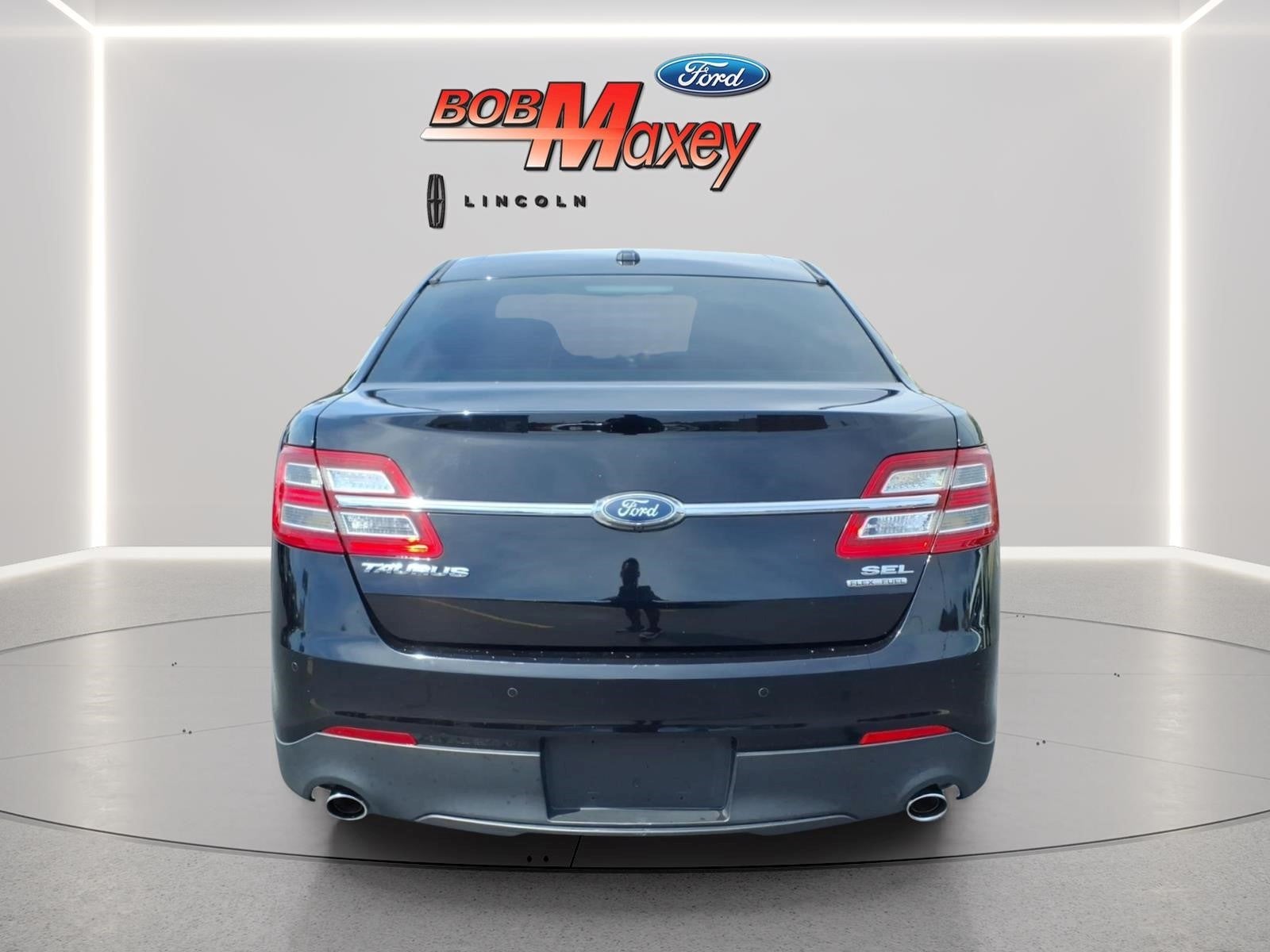 2018 Ford Taurus SEL