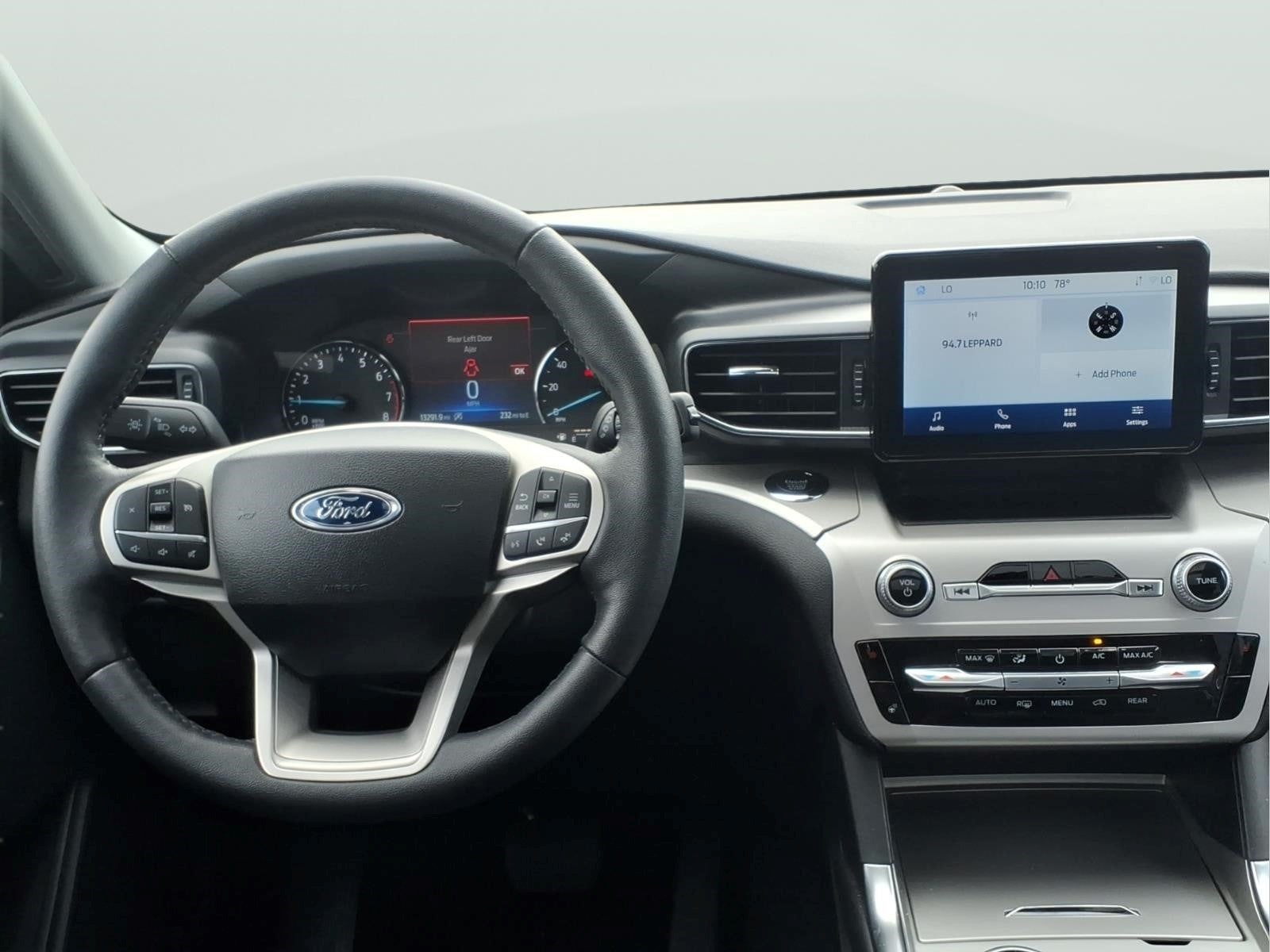 2024 Ford Explorer XLT