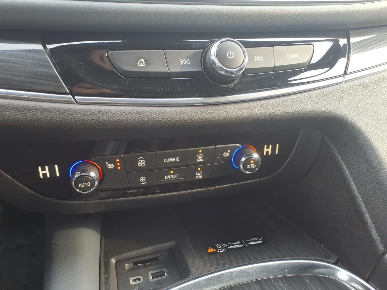 2023 Buick Enclave Essence