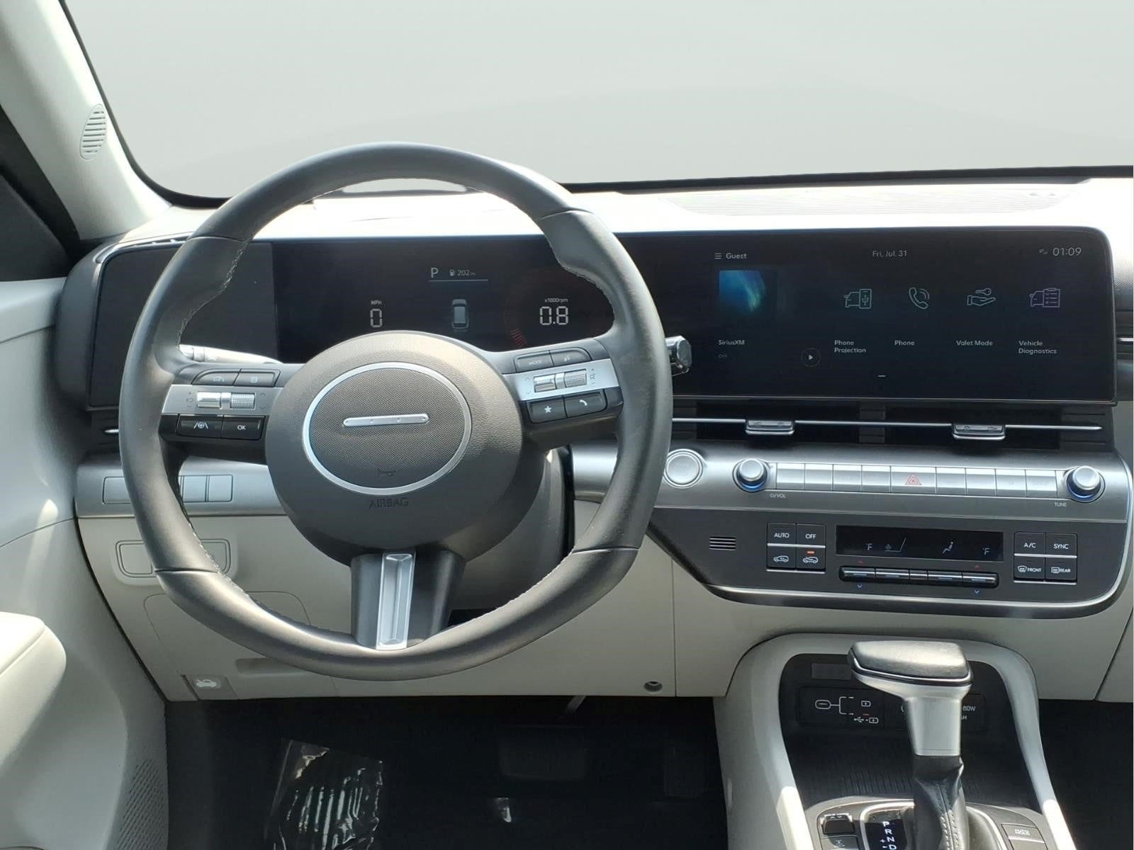 2025 Hyundai KONA SEL