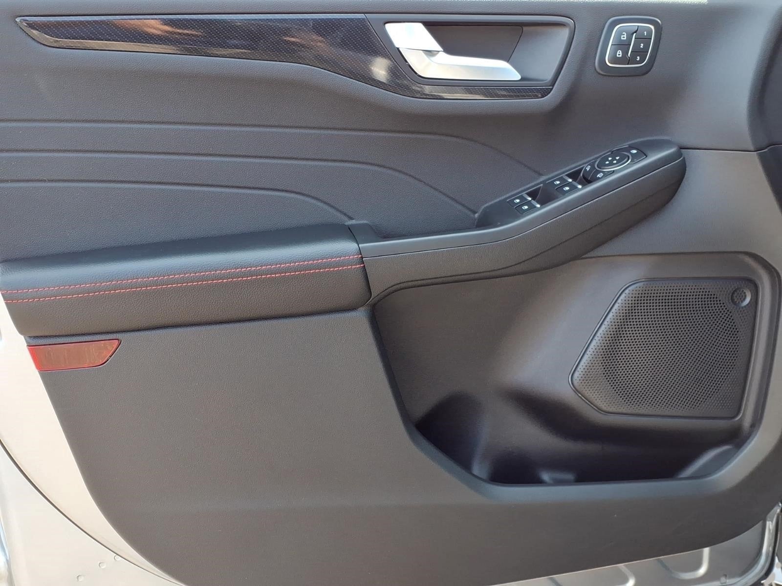 2023 Ford Escape ST-Line Elite