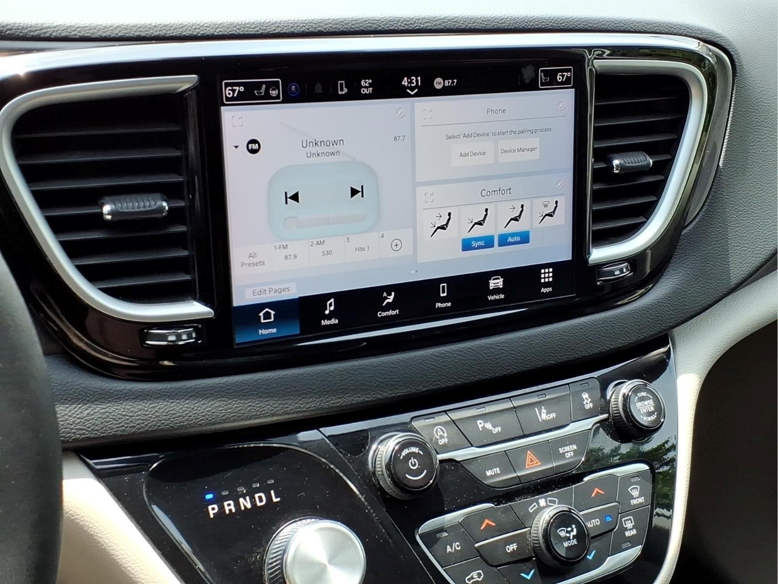 2024 Chrysler Pacifica Touring L