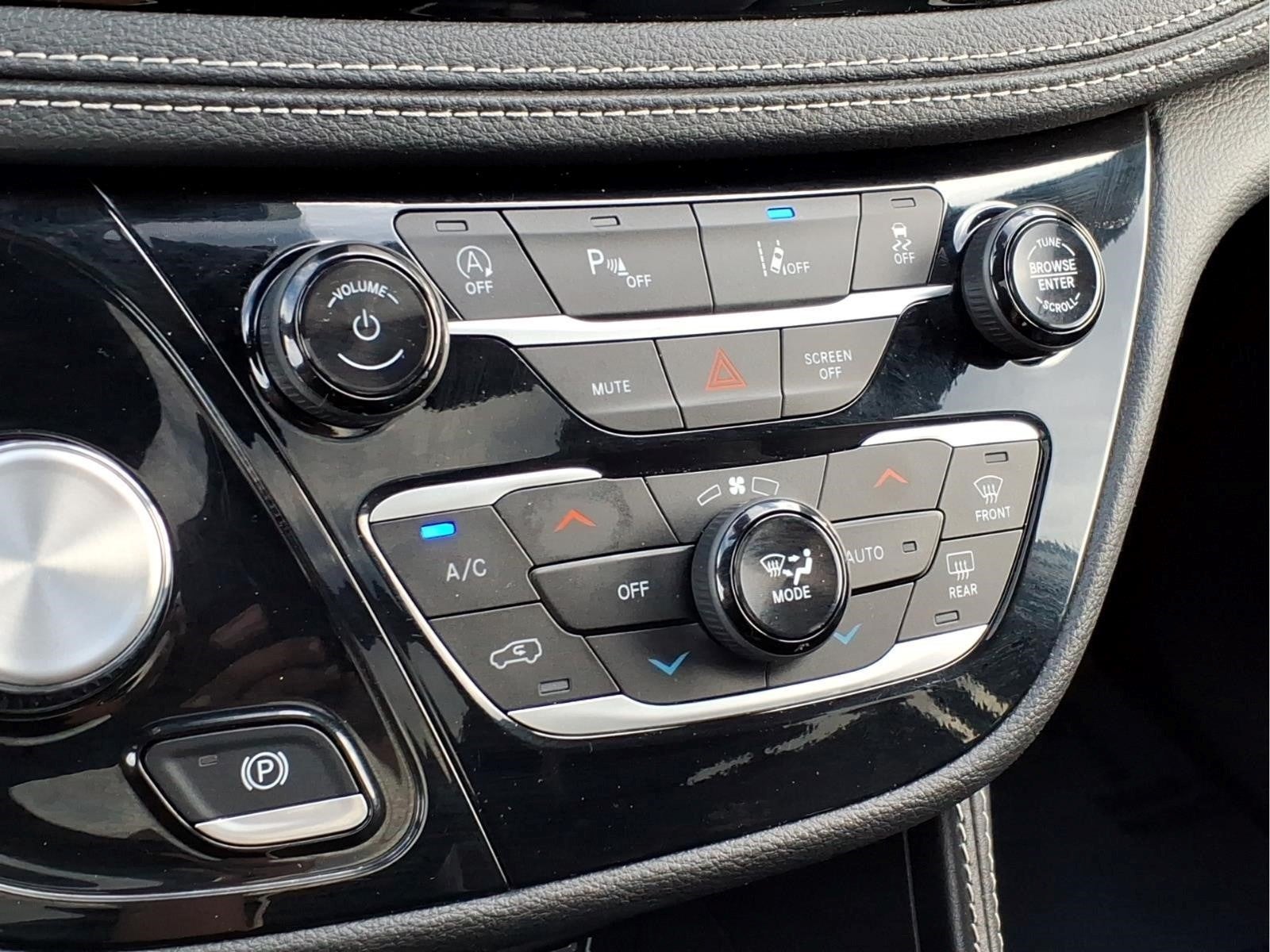 2025 Chrysler Pacifica Limited