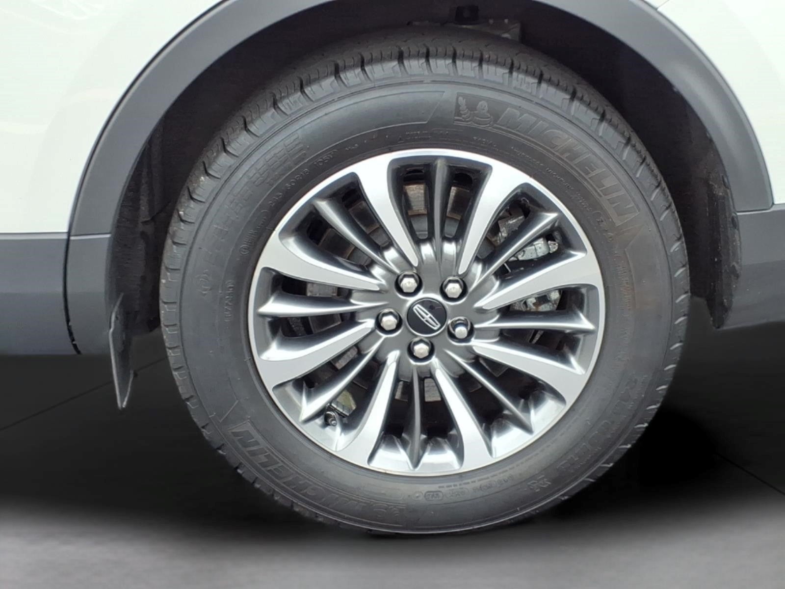 2023 Lincoln Nautilus Standard