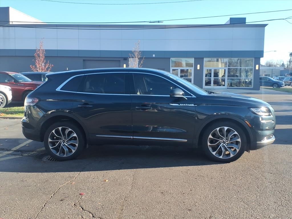 2022 Lincoln Nautilus Reserve