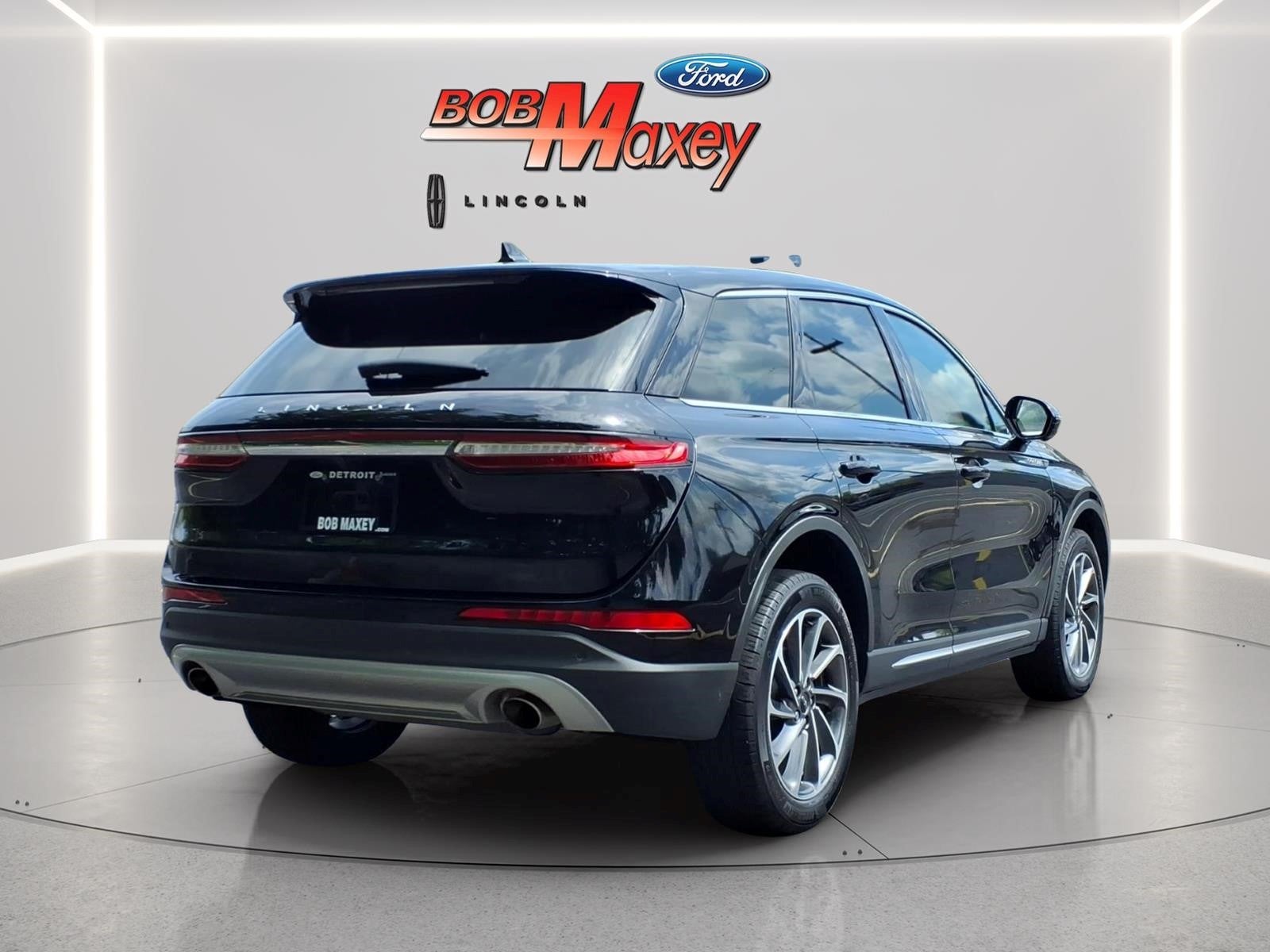 2023 Lincoln Corsair Standard