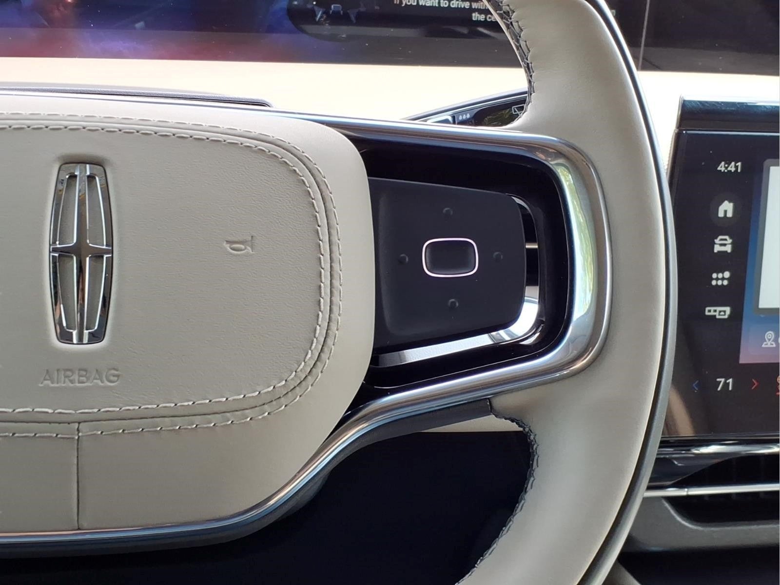 2024 Lincoln Nautilus Hybrid Premiere