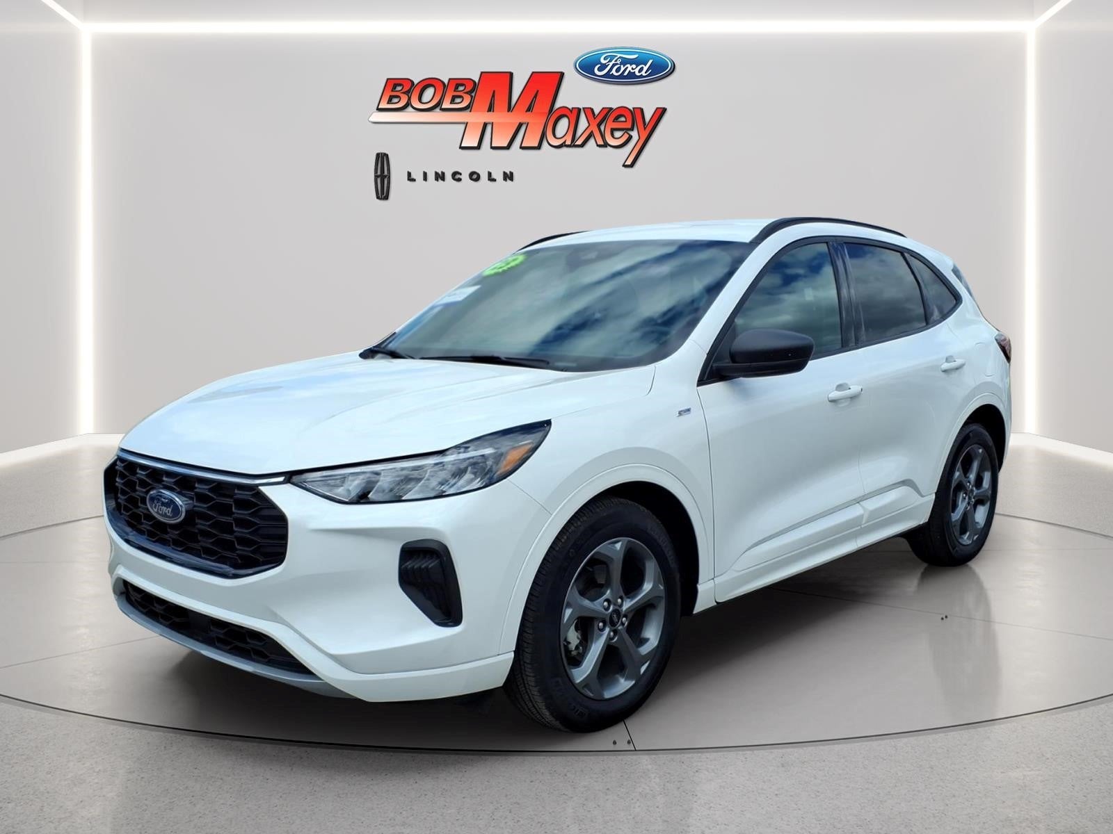 2023 Ford Escape ST-Line FWD's photo