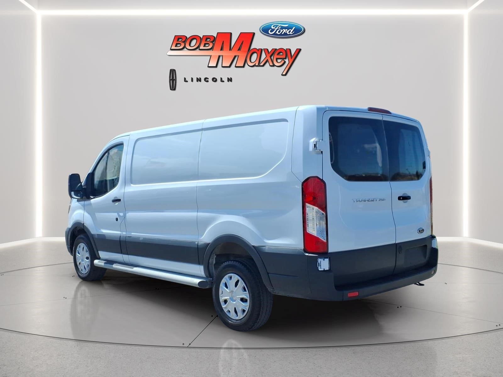 2024 Ford Transit Base
