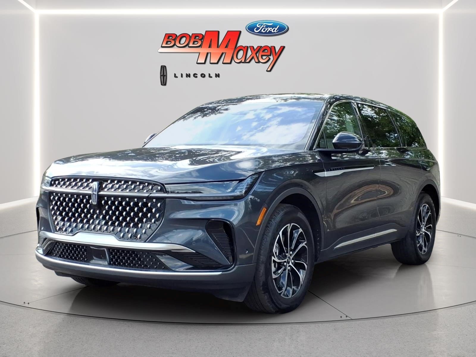 2024 Lincoln Nautilus Premiere AWD's photo