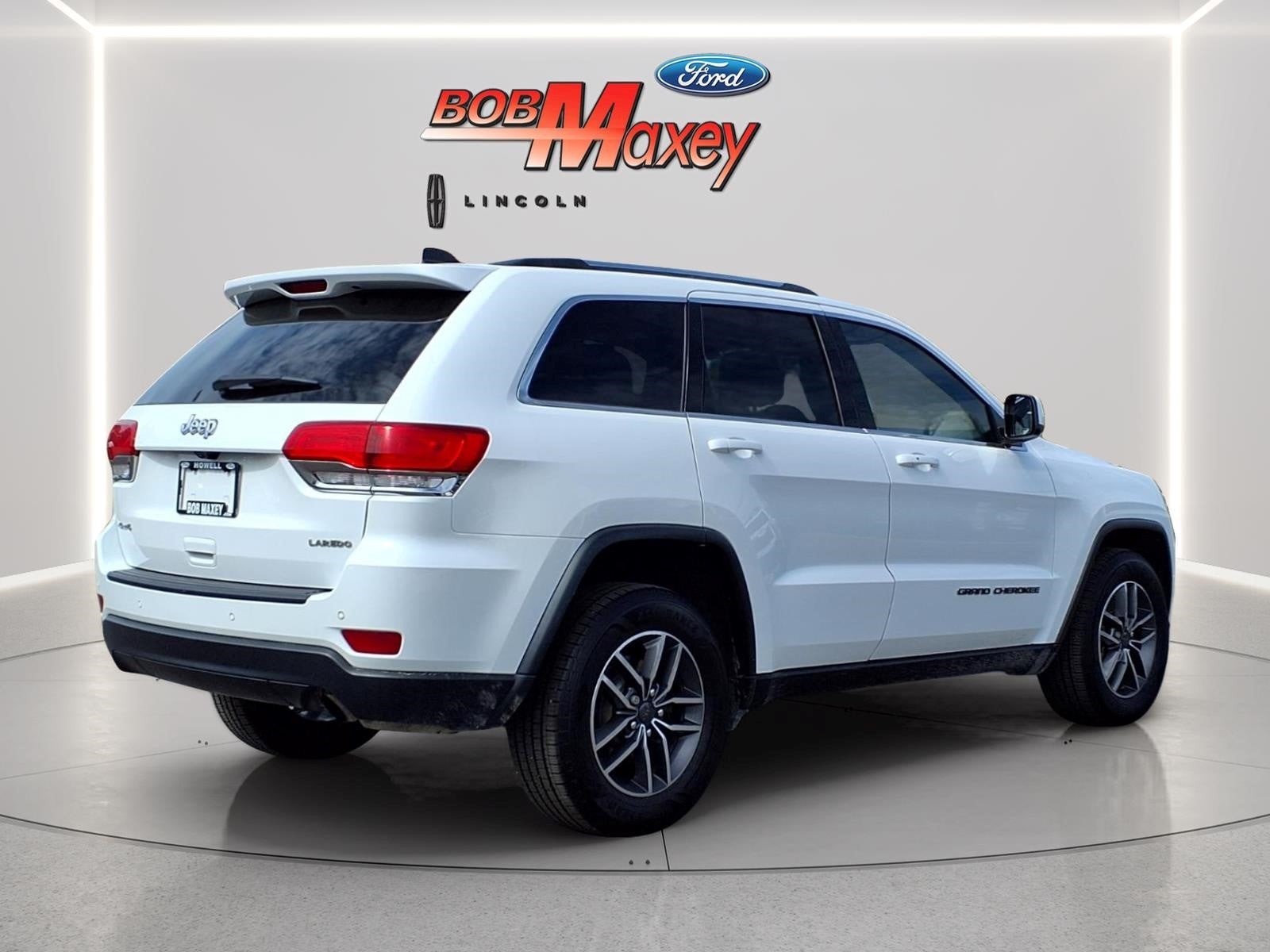2019 Jeep Grand Cherokee Laredo E