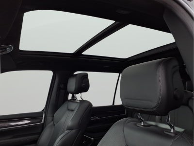 2023 Jeep Wagoneer Base