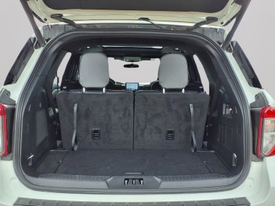 2024 Ford Explorer ST-Line