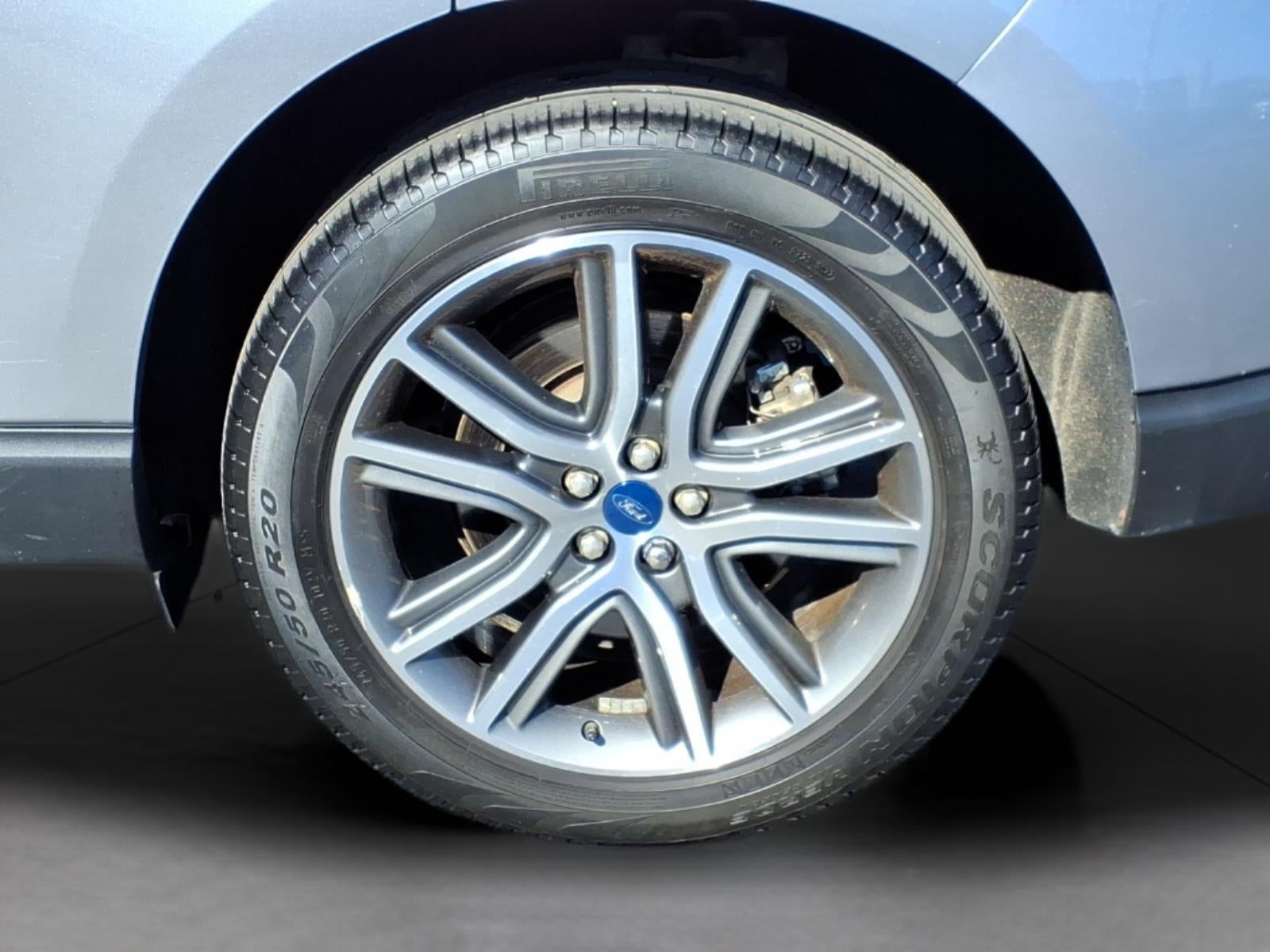 2022 Ford Edge Titanium