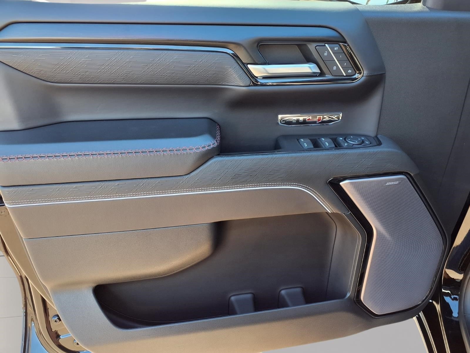 2023 GMC Sierra 1500 AT4X