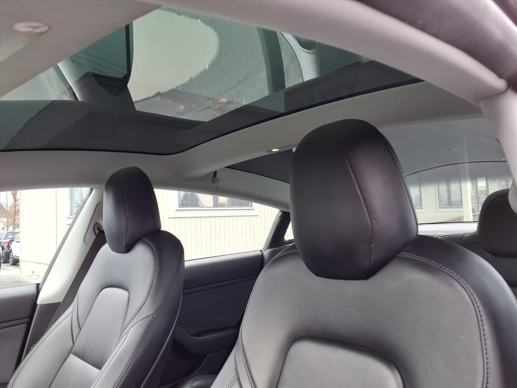 2019 Tesla Model 3 Performance