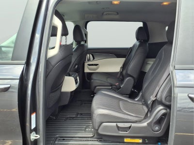 2023 Kia Carnival LX